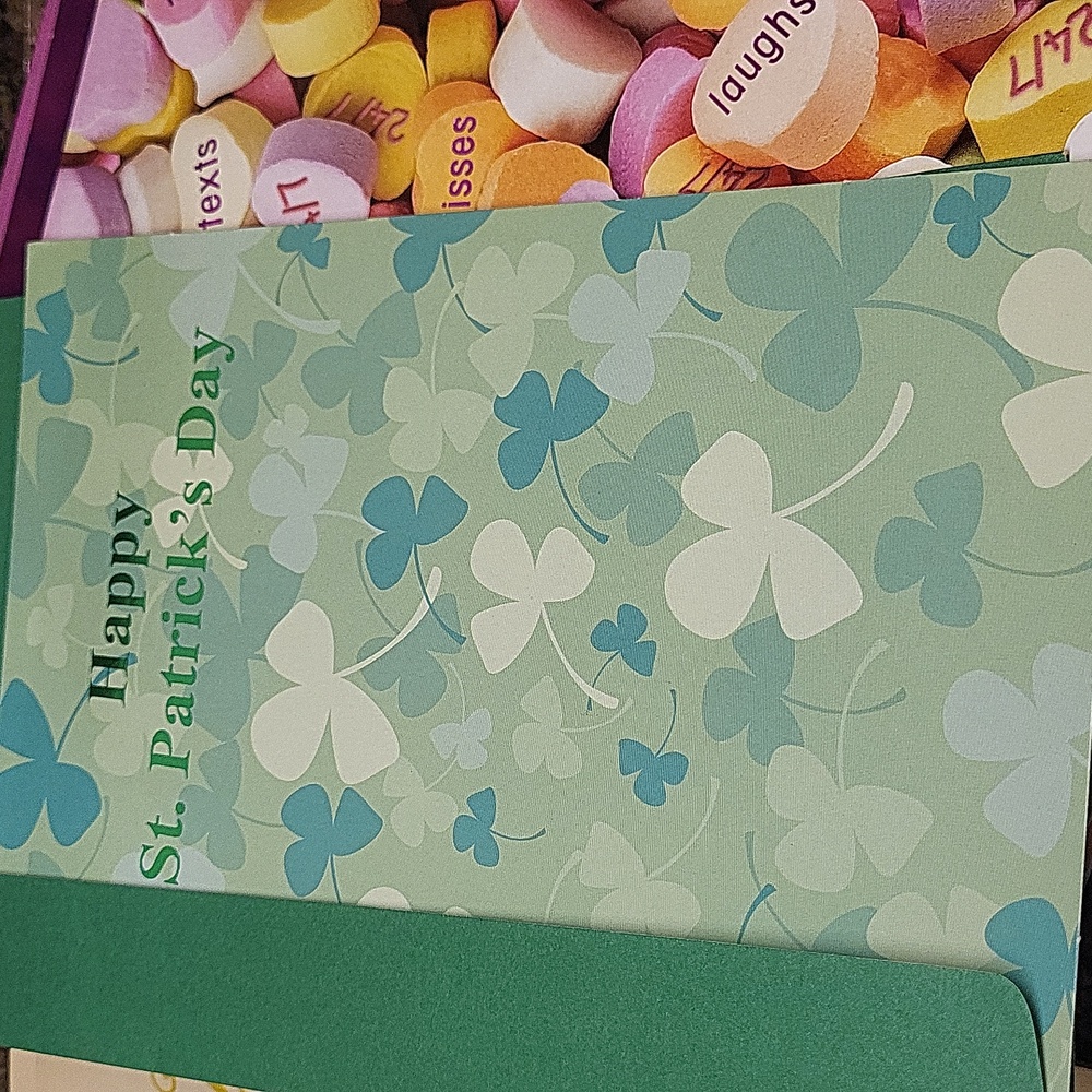HUGH Assortment of Greeting Cards - Lot of 129 - Picture 6 of 8